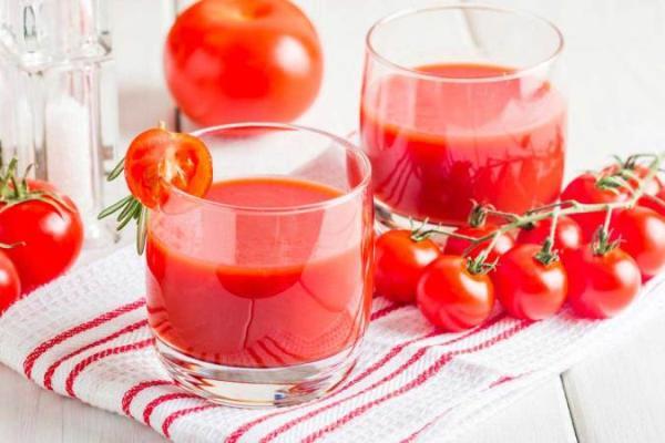 خواص آب گوجه فرنگی برای سلامتی