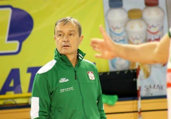 لیگ والیبال لهستان، سرمربی تیم صالحی استعفا داد