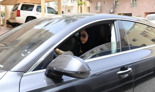 زنان سعودی می توانند مجوز تاکسی بگیرند
